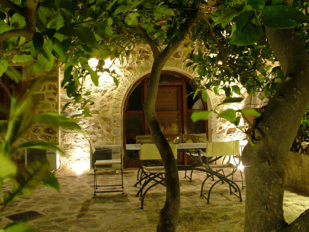 Xenonas Thalis Hotel Skoutarion Room photo