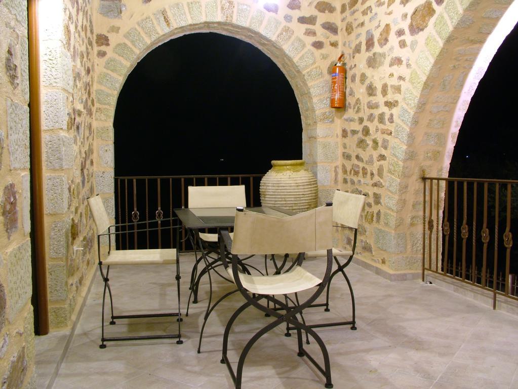 Xenonas Thalis Hotel Skoutarion Room photo